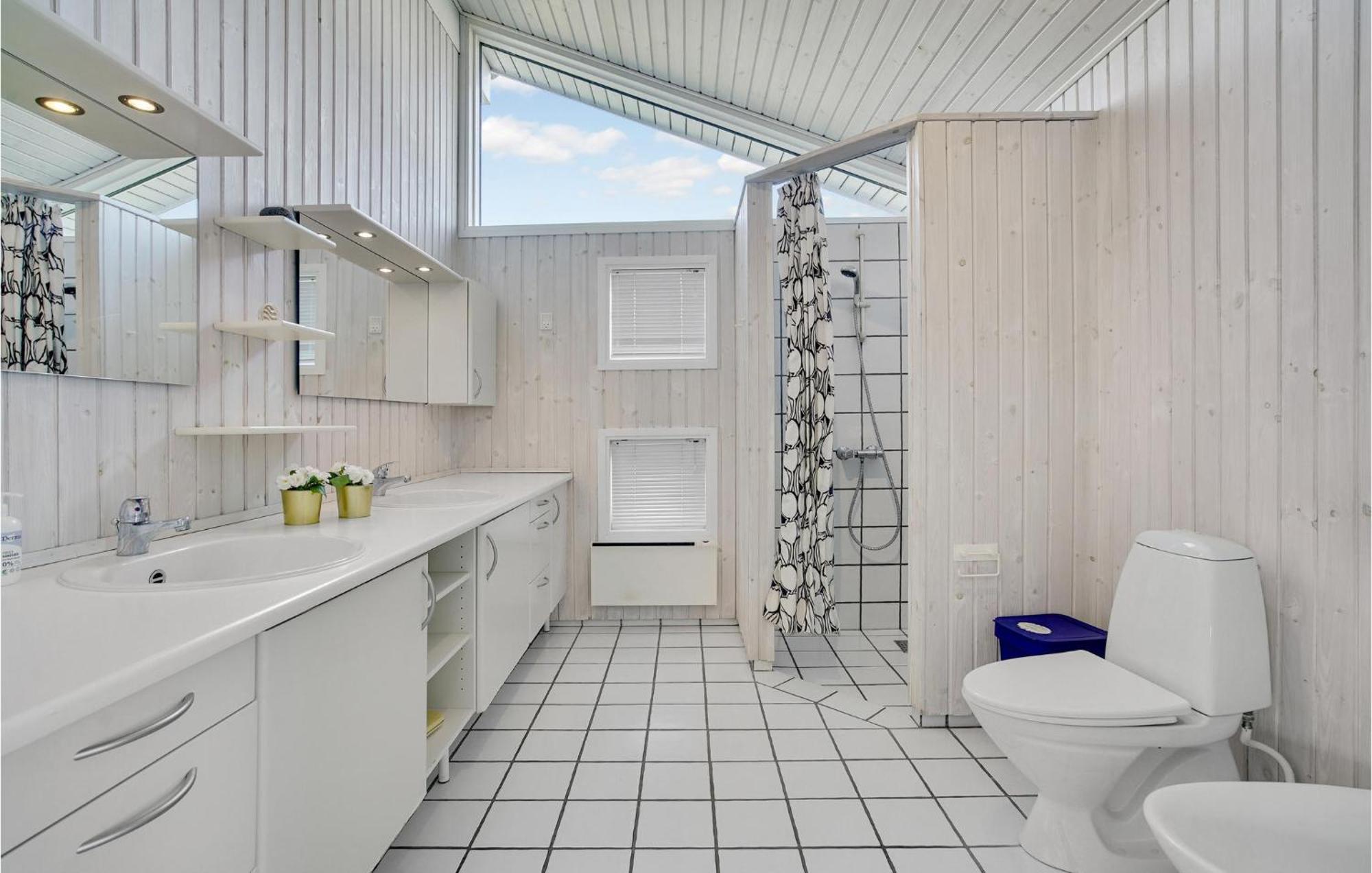 Awesome Home In Stroby With Wifi Екстер'єр фото