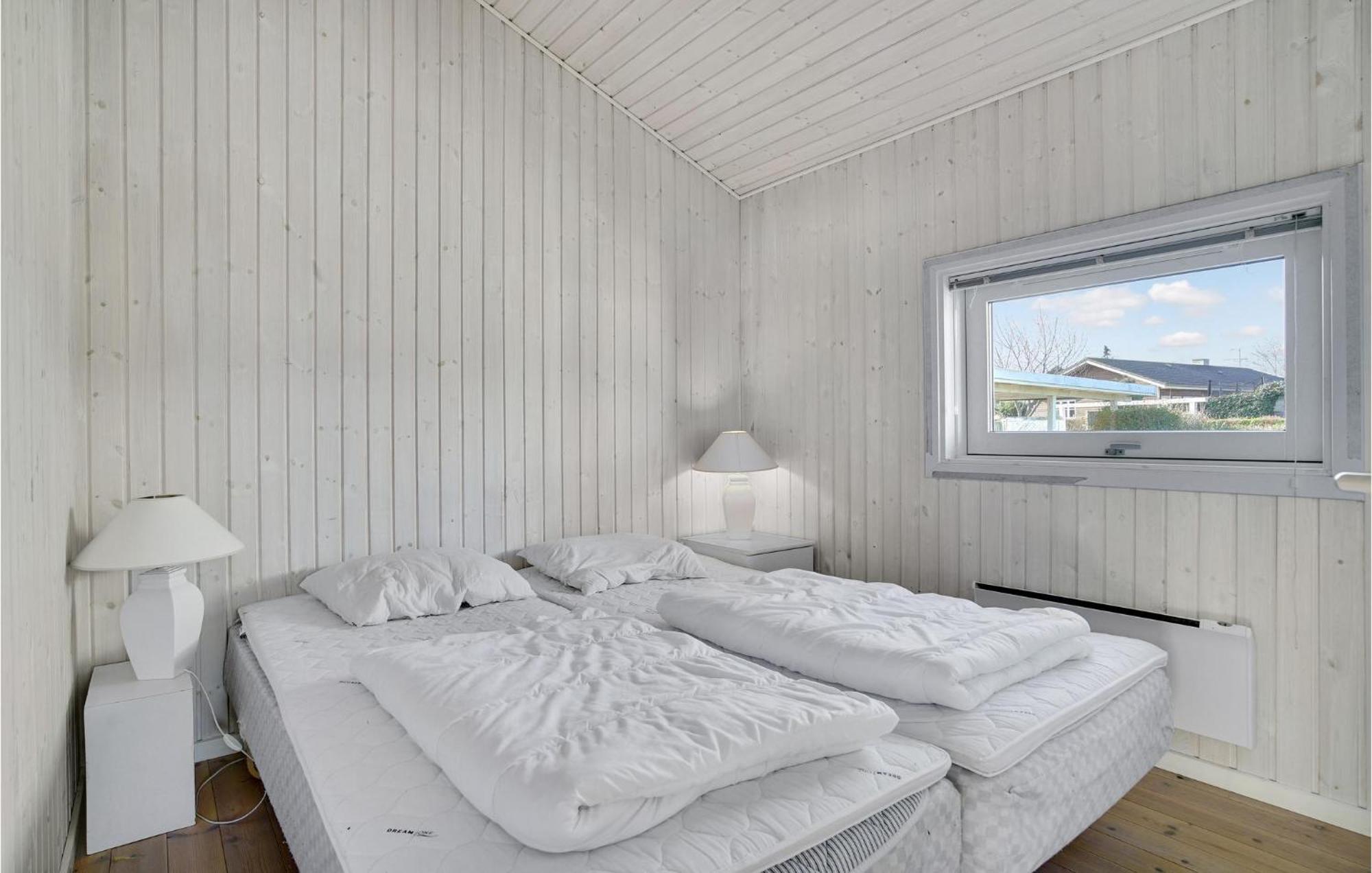 Awesome Home In Stroby With Wifi Екстер'єр фото