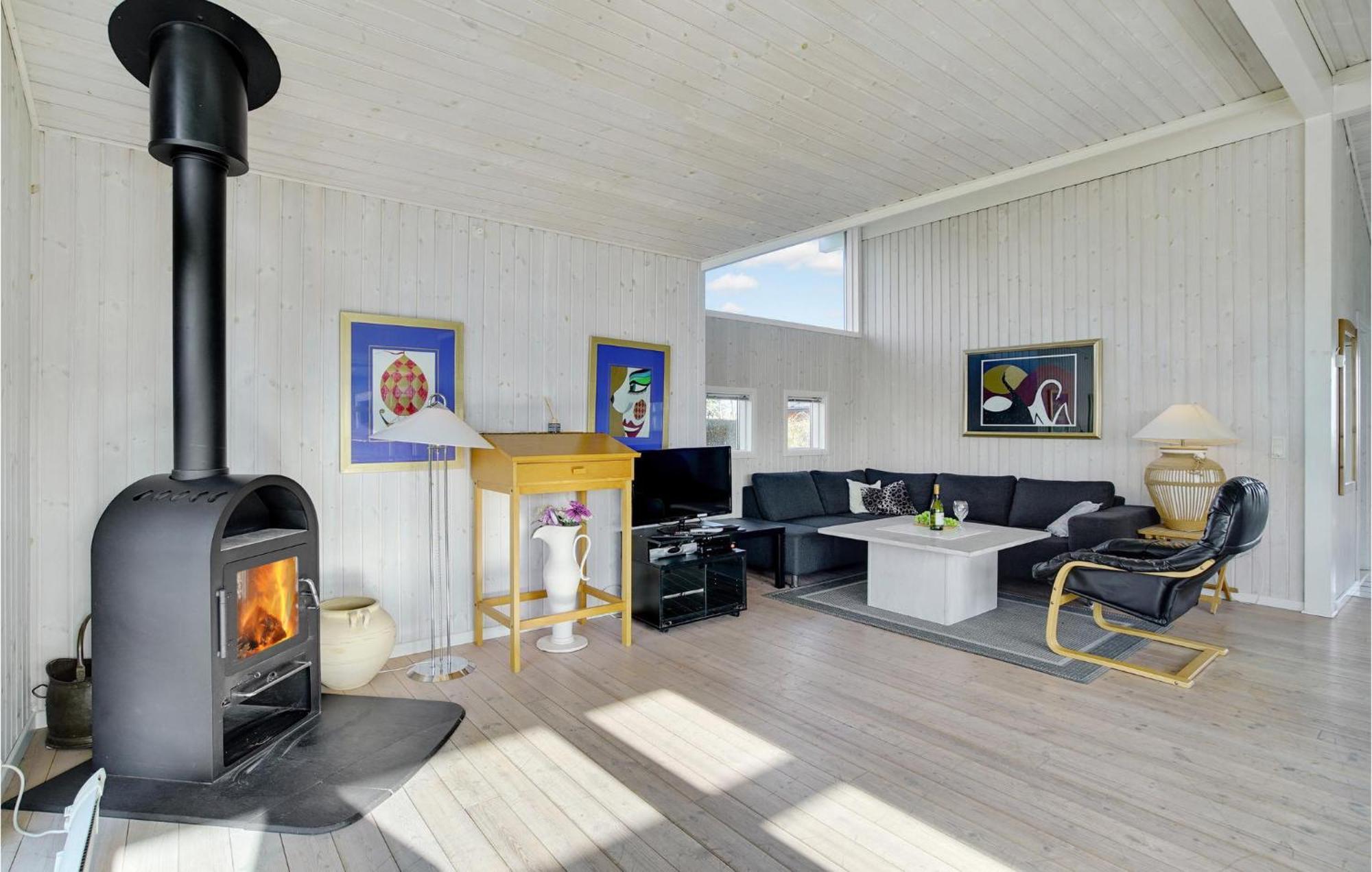 Awesome Home In Stroby With Wifi Екстер'єр фото